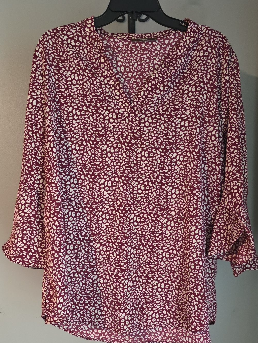 Printed V-Neck Tunic Top in Berry with White Spot Motif Size XL